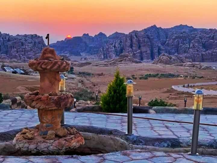 Little Petra Heritage Village Вади Муса Экстерьер фото